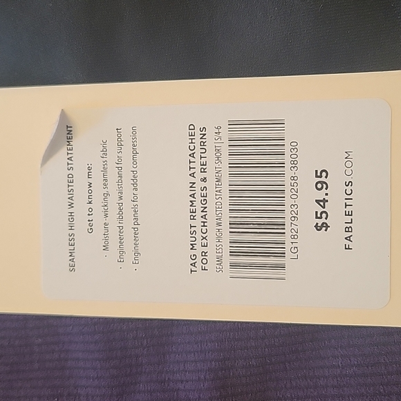 NEW Fabletics Demi Lovato leggings - Picture 7 of 7